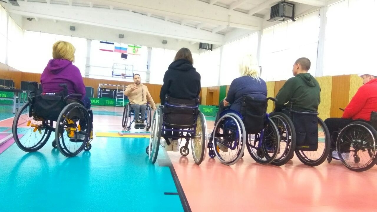 Мастер-класс по технике вождения на инвалидных колясках